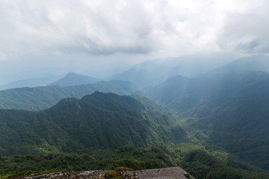 广西桂林猫儿山群山风光