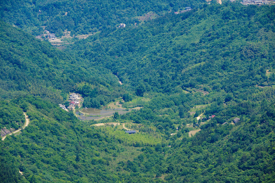 湖北黄冈罗田大别山薄刀锋风景区