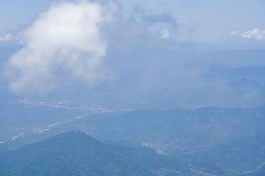 湖北黄冈罗田大别山薄刀锋风景区