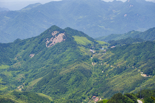 湖北黄冈罗田大别山薄刀锋风景区