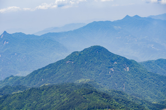 湖北黄冈罗田大别山薄刀锋风景区