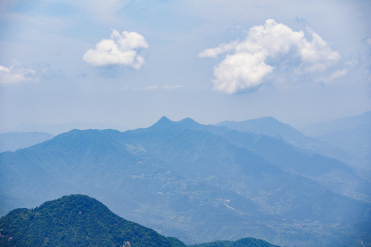 湖北黄冈罗田大别山薄刀锋风景区