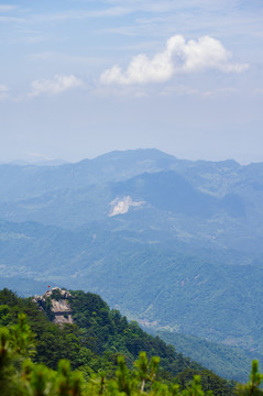 湖北黄冈罗田大别山薄刀锋风景区