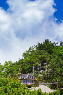 湖北黄冈罗田大别山薄刀锋风景区