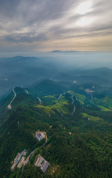 湖北黄冈罗田大别山薄刀锋风景区