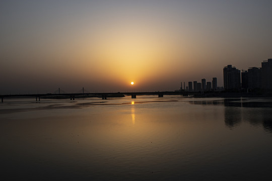 夕阳江景