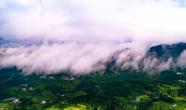 金佛山云海山王坪重庆风景盘山路