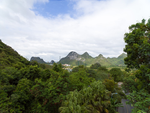 桂林市芦笛岩景区风光