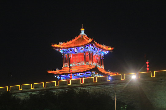 西安古城墙城门敌楼夜景