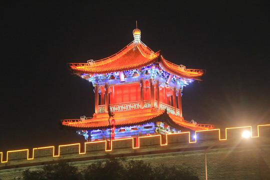 西安古城墙城门敌楼夜景