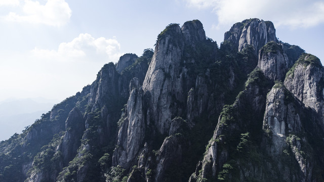 水墨山峰