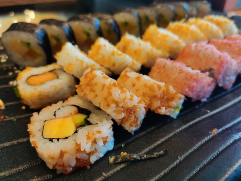 日本鱼子寿司