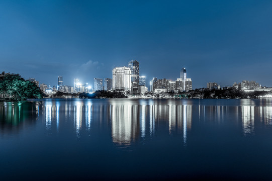 夜色醉西湖冰蓝调