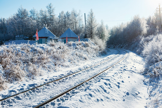 冬季雾凇积雪铁路