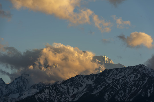 梅里雪山