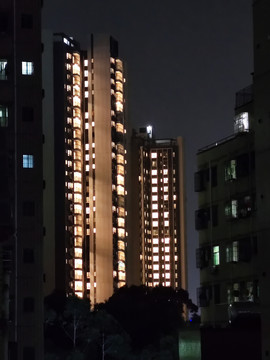 高档住宅楼夜景