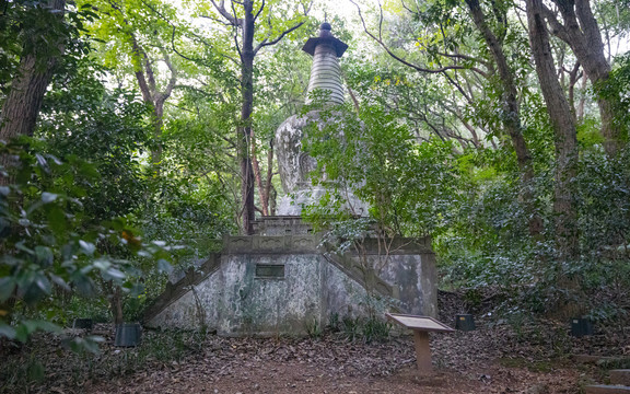 杭州六和塔莲性寺宝塔