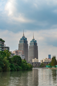 上海苏州河沿岸建筑风光