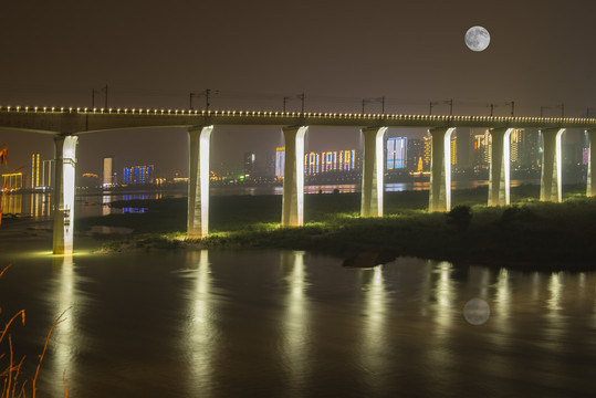 宜万高铁宜昌长江大桥夜景