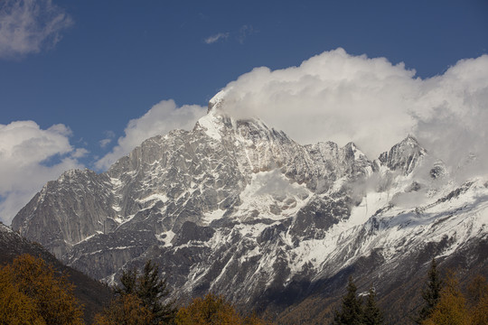 四姑娘山