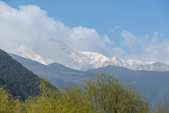 青藏高原雪山