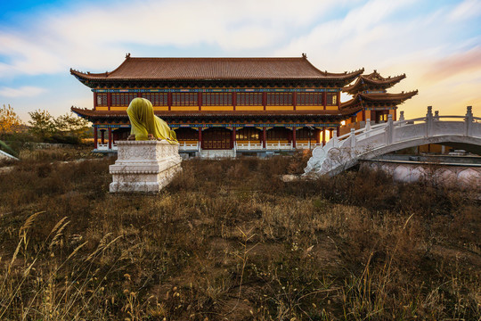 中国山西太原东山卧佛寺风光