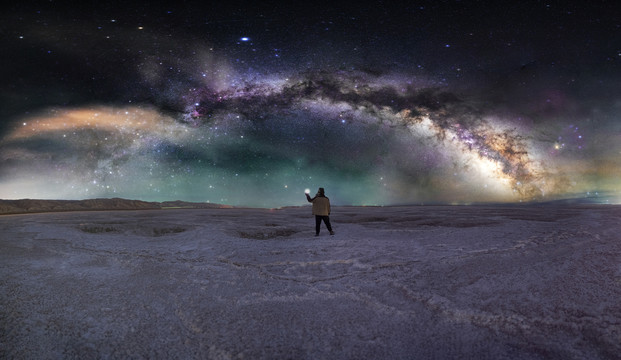 芒崖翡翠湖星空银河拱桥