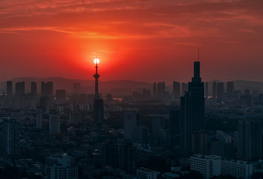 夕阳下的南京城