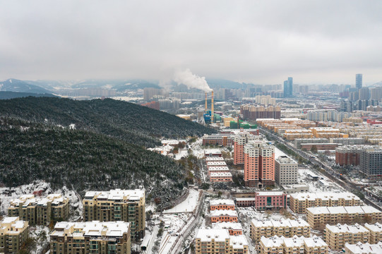 航拍雪后的济南城市风光