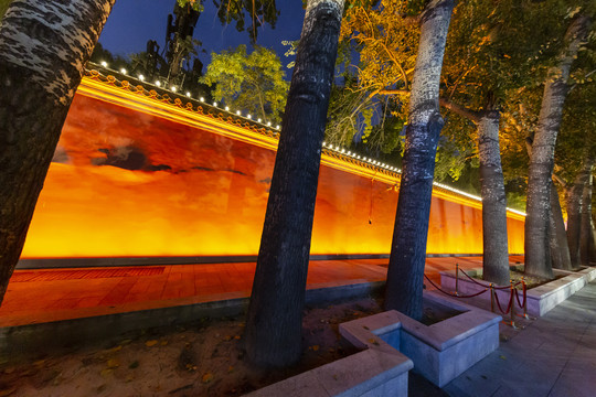 北京皇城墙遗址夜景