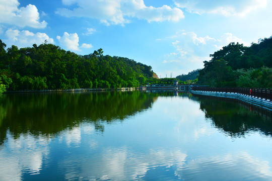 圭峰山玉湖