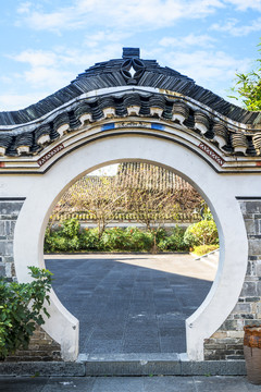 中式园林月亮门
