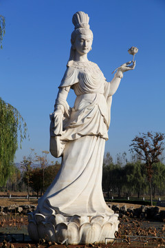 荷花仙子雕塑