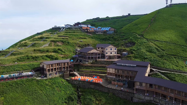 航拍江西武功山旅游风景区风光