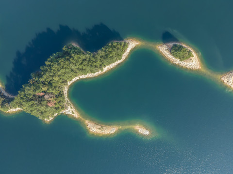 航拍杭州千岛湖山水