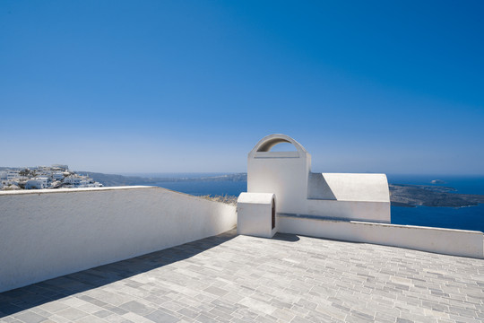 希腊圣托里尼海岛白色建筑屋顶