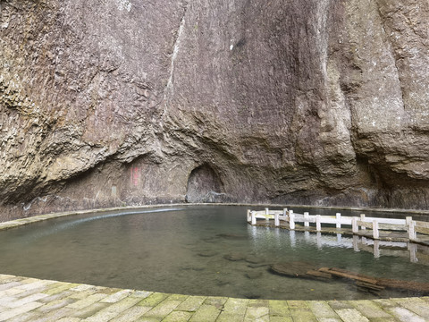 乐清市雁荡山三折瀑景区