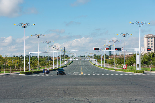 城市街道路口信号灯