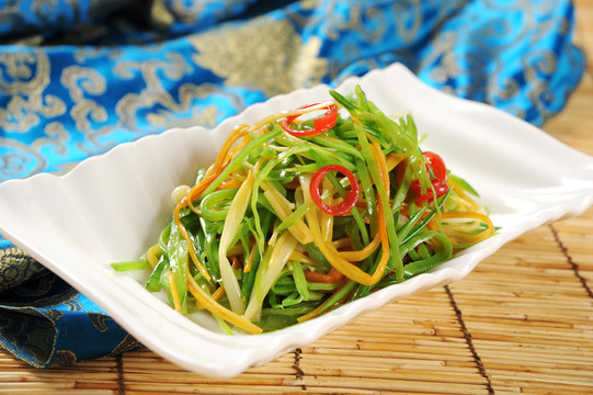 荷蘭豆熗金針菇
