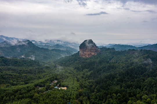 麦积山石窟