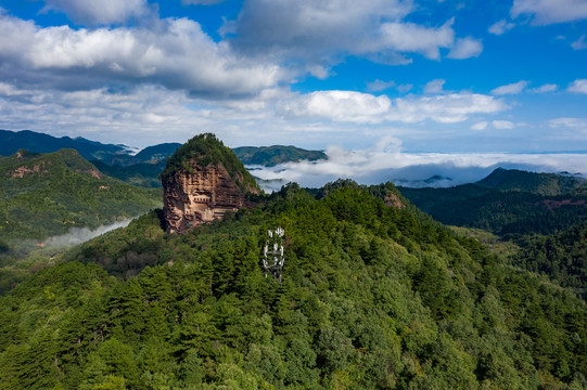 麦积山石窟