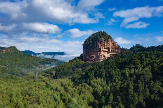 麦积山石窟