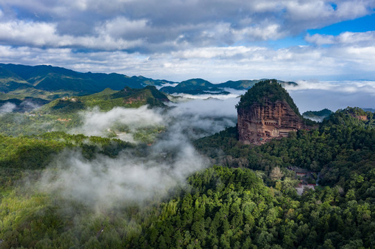 麦积山石窟