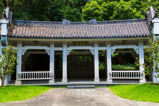 南宁青秀山风景区探花廊