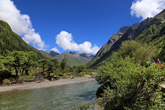 四姑娘山