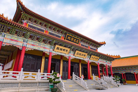 阳江东平飞龙寺