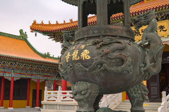 阳江东平飞龙寺