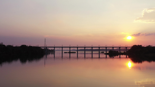 墨潭桃花岛一江两岸