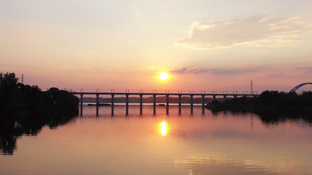 墨潭桃花岛一江两岸