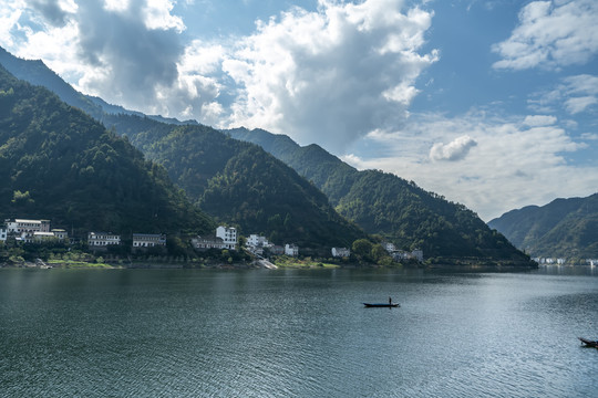 徽州新安江徽派山水